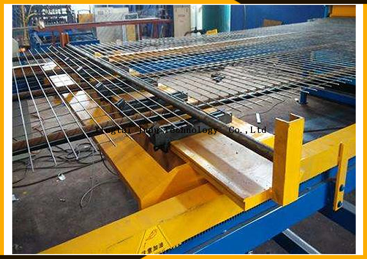 China factory fully automatic galvanized iron reinforcing brc steel rebar electric welded panel wire mesh welding machine price